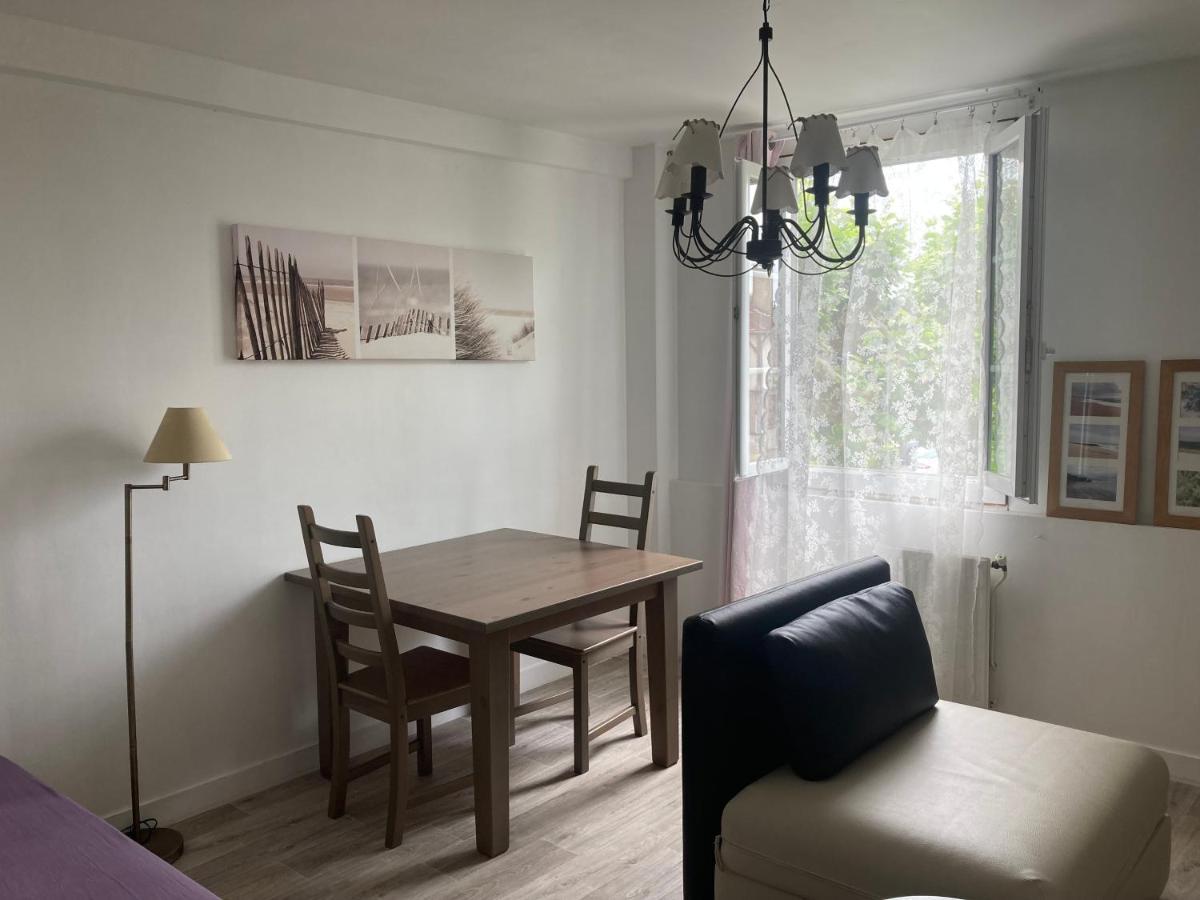 Appartement 2/3 Personnes A 10 Minutes De Contis Plage Saint-Julien-en-Born Buitenkant foto