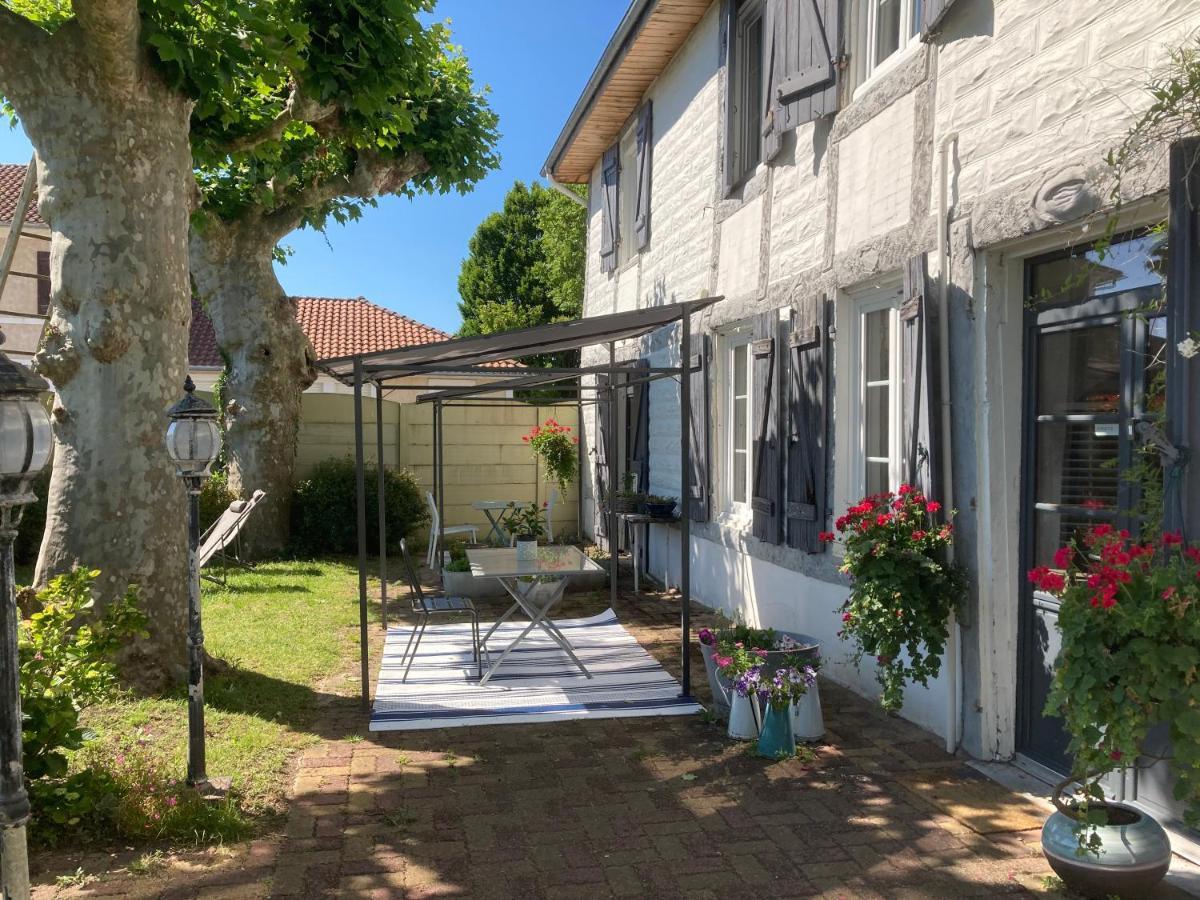 Appartement 2/3 Personnes A 10 Minutes De Contis Plage Saint-Julien-en-Born Buitenkant foto